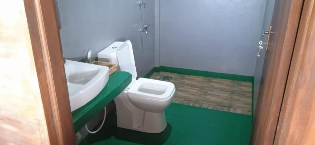 Chena Huts Eco Resort สิกิริยา ภายนอก รูปภาพ